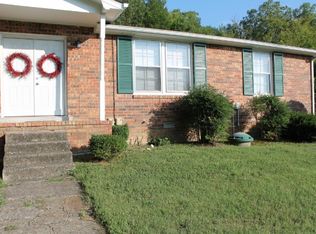 1008 Center Point Rd #B, Hendersonville, TN 37075