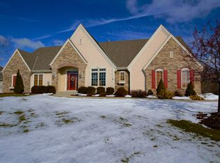 N37W22866 Wyndemere Dr, Pewaukee, WI