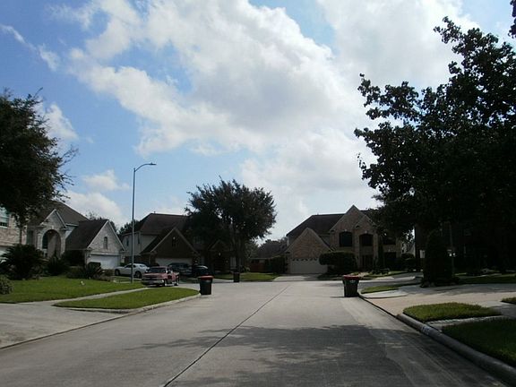 5th image of 1822 Laurel Oaks Dr