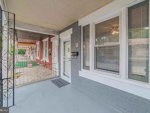 2nd image of 235 W Clarkson Ave