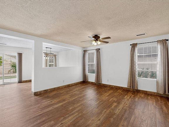 5th image of 8715 Sawgrass Pl NW