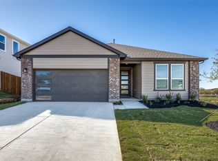 2700 Goldfinch Dr, Denton, TX 76205