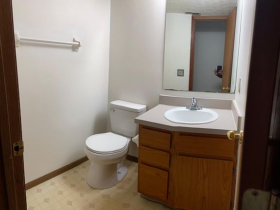 2nd image of 5075 Renmill Dr