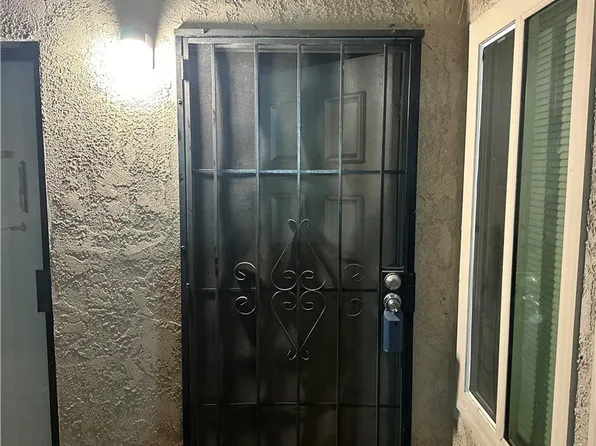 2455 W Acacia Ave, Hemet, CA 92545