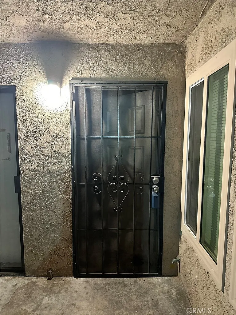 2455 W Acacia Ave, Hemet CA - Owner Finance Home