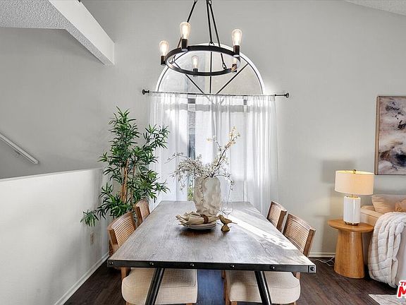 2nd image of 2030 Galvin Ln #1