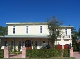 1443 Hemingway Pl, Naples, FL 34103