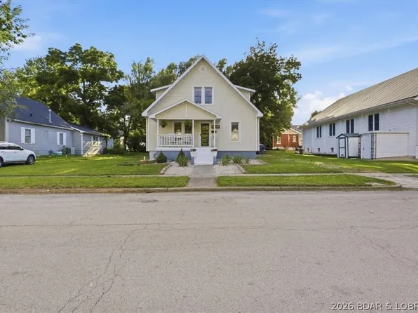 209 N Maple St, Eldon, MO 65026