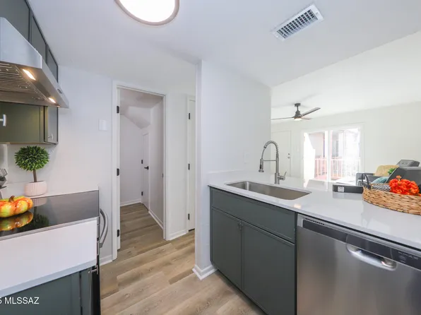 1600 N Wilmot Rd Unit 322, Tucson, AZ 85712