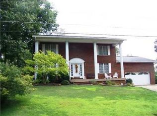 192 Spruce Ln, Poca, WV 25159