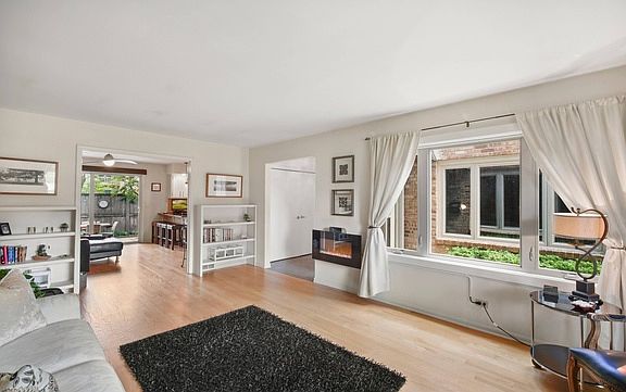 4th image of 1809 Somerset Ln #1809