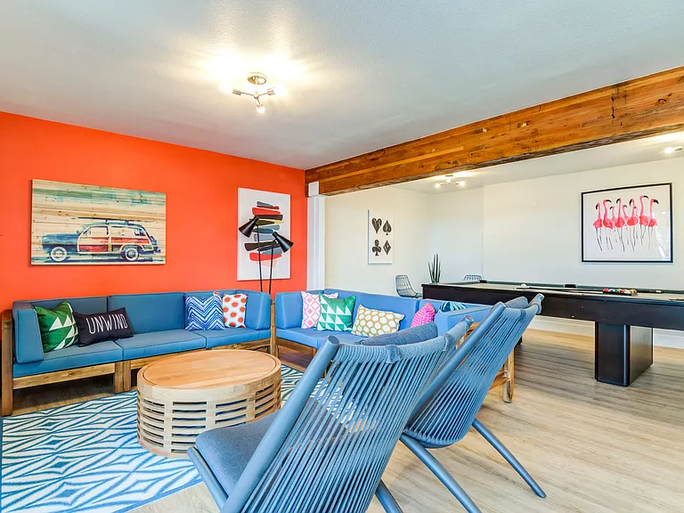 Club Room 1