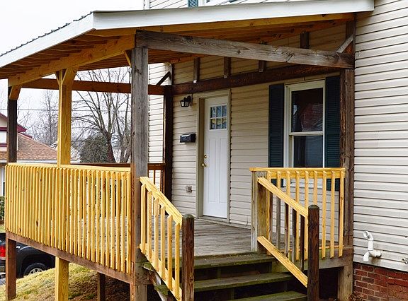Porch view before updates 