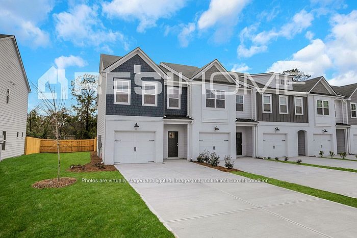 1st image of 38 Southpoint Dr
