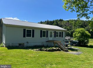 104 Garden Grove Ln, Kunkletown, PA 18058