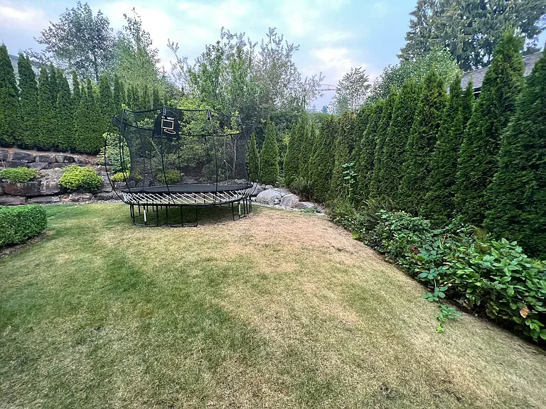 1379 Chartwell Dr — Photo 6