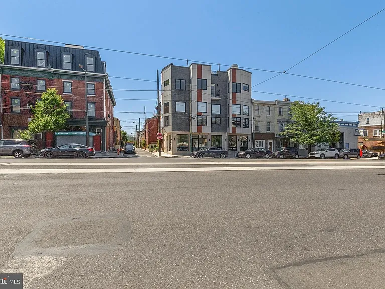 1142 Crease St #2L — Photo 17