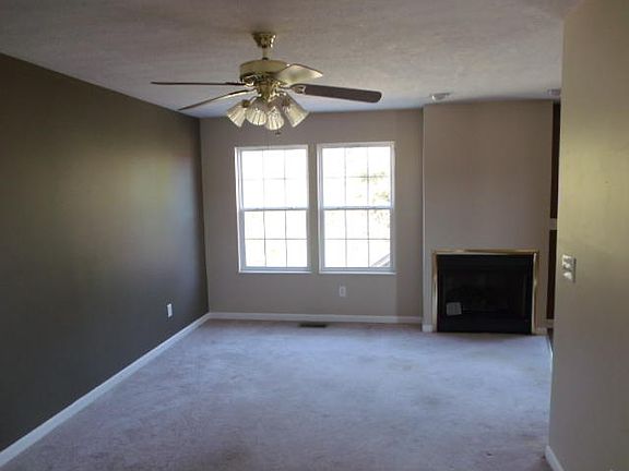 4th image of 7702 Silveredge Way
