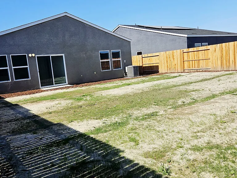 8105 Wandesford Dr — Photo 25