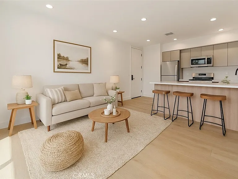 7510 Sepulveda Blvd #304 — Photo 1