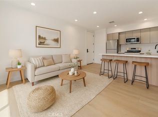 7510 Sepulveda Blvd #304, Van Nuys, CA 91405