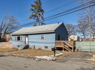 (Undisclosed Address), Woburn, MA 01801