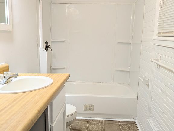 2nd image of 218 E Myrtle Ave #1