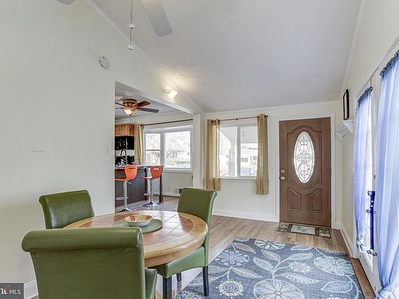 4th image of 6 Bradley Ct