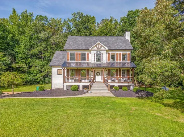 323 Schoolhouse Rd, Rockmart, GA 30153