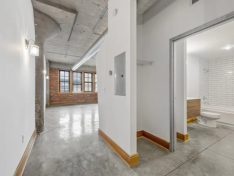 GW Lofts — Photo 17