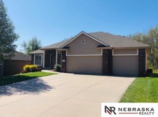 16365 W St, Omaha, NE 68135