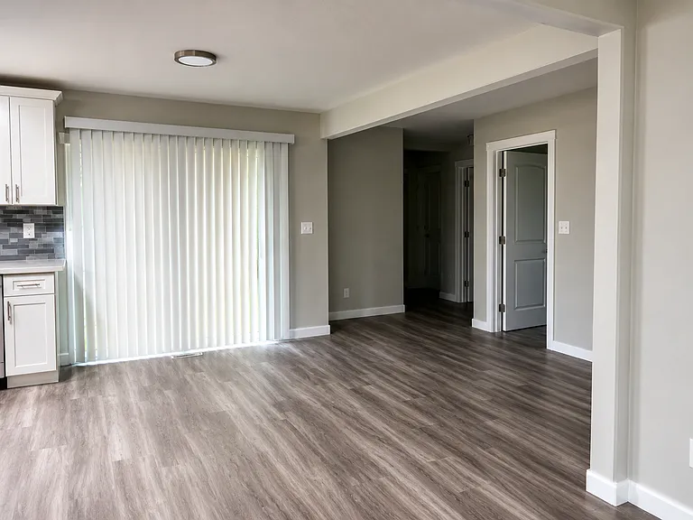 4131 54th Ave NE — Photo 3