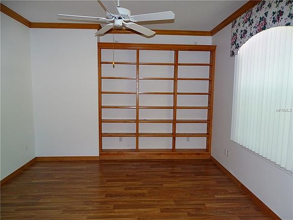 5th image of 1525 Robinwood Dr