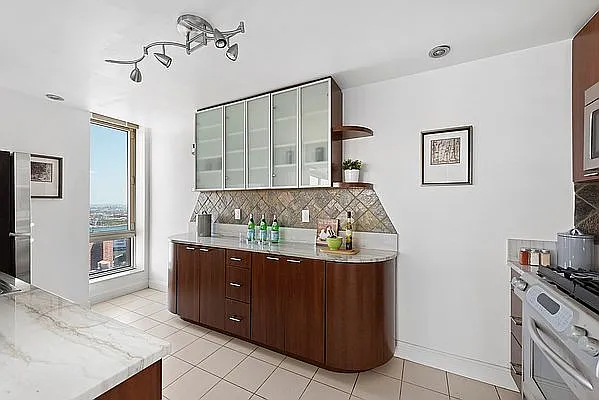 Rented by Compass | media 5