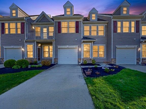 4th image of 205 Saint Andrews Dr #205