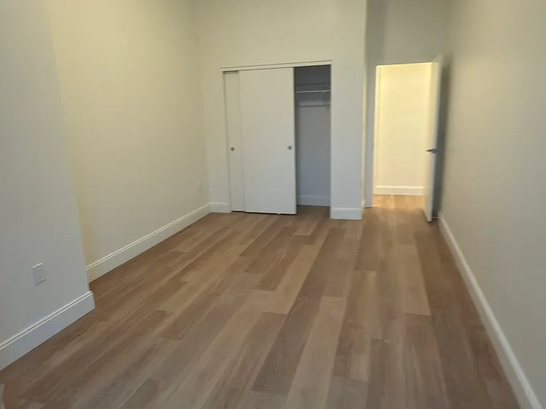1077 Commonwealth Ave #244D — Photo 14