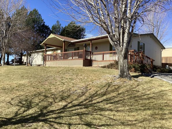 35 Lakeshore, Lewellen, NE 69147