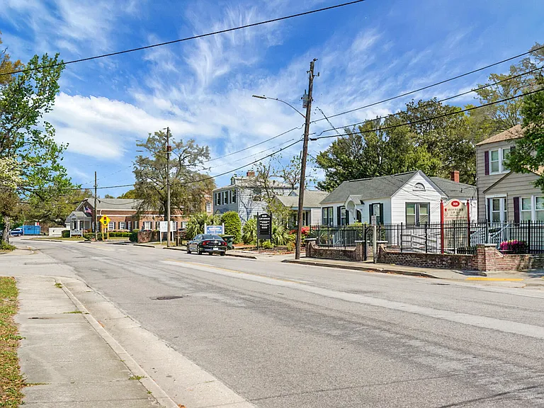 2135 Dorchester Rd — Photo 45