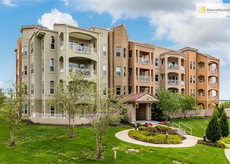 3800 N. Mulberry Drive - The Ravello