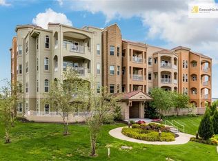 3800 N Mulberry Dr UNIT 107, Kansas City, MO 64116
