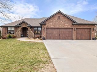 3531 E Cresswell Ct, Springfield, MO 65802