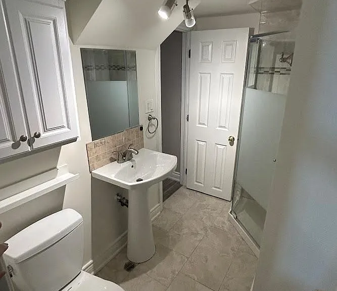 43 Littleriver Ct #LOWER — Photo 10
