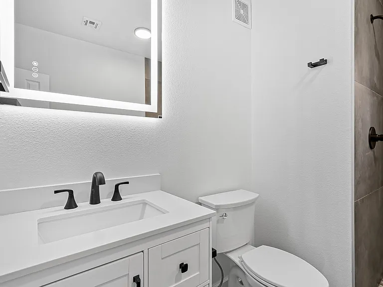 3334 Lincoln Ave — Photo 24