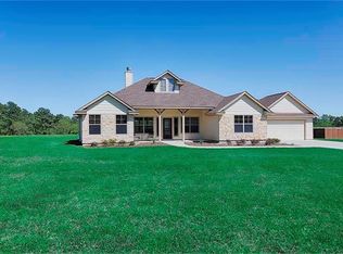 11451 Oak Springs Dr, Willis, TX 77378