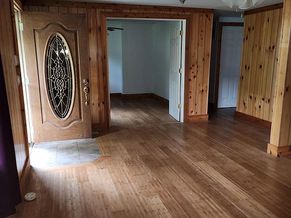 3rd image of 4688 Briarwood Dr