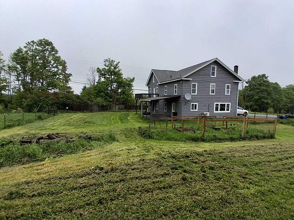 3rd image of 73 Stevenson Spur