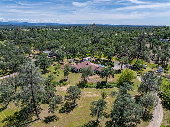 2nd image of 21781 Coloma Dr