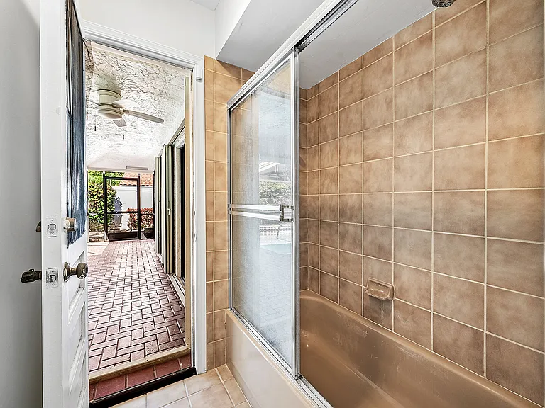 6005 Buena Vista Ct — Photo 38