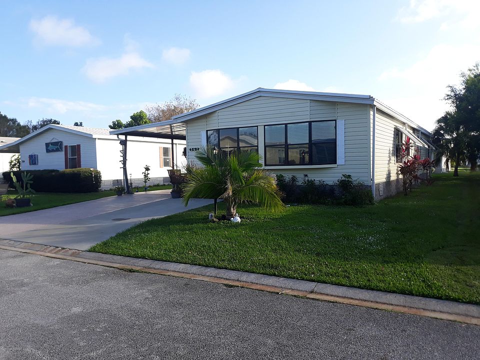 1st image of 362 Dolphin Cir