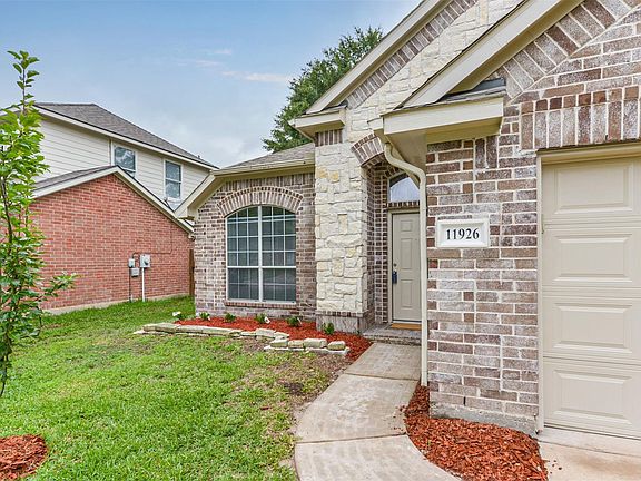 3rd image of 11926 Lois Ln